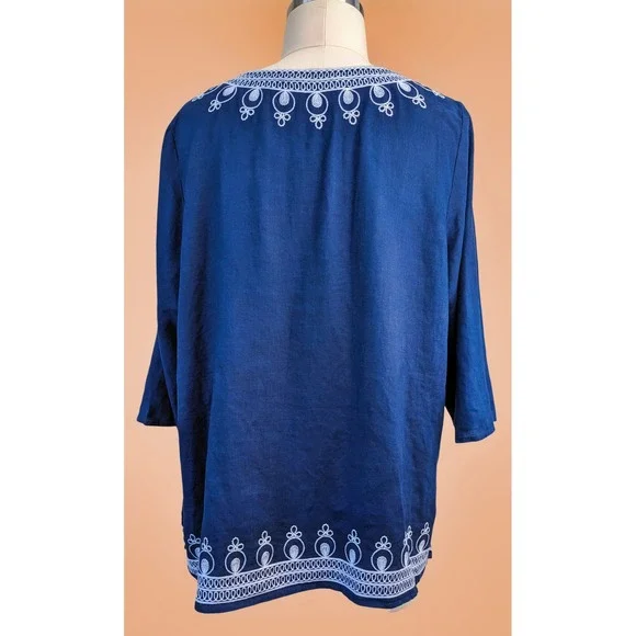 Saint Tropez West plus size 2X Navy blue Linen embroidered V neck Tunic - Picture 2 of 4